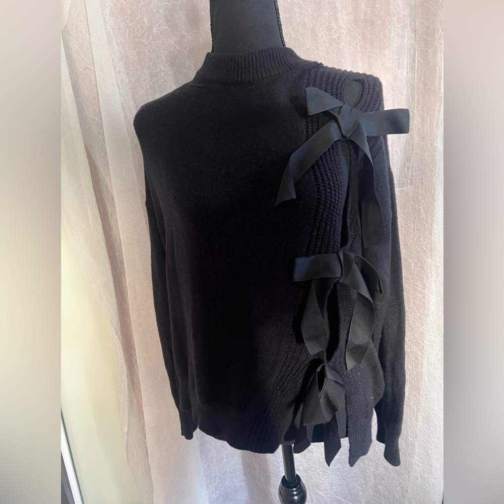 BiBi Black crew neck sweater with bows